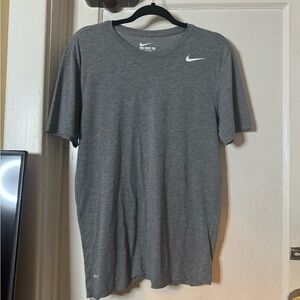 Men’s Nike grey t shirt size M